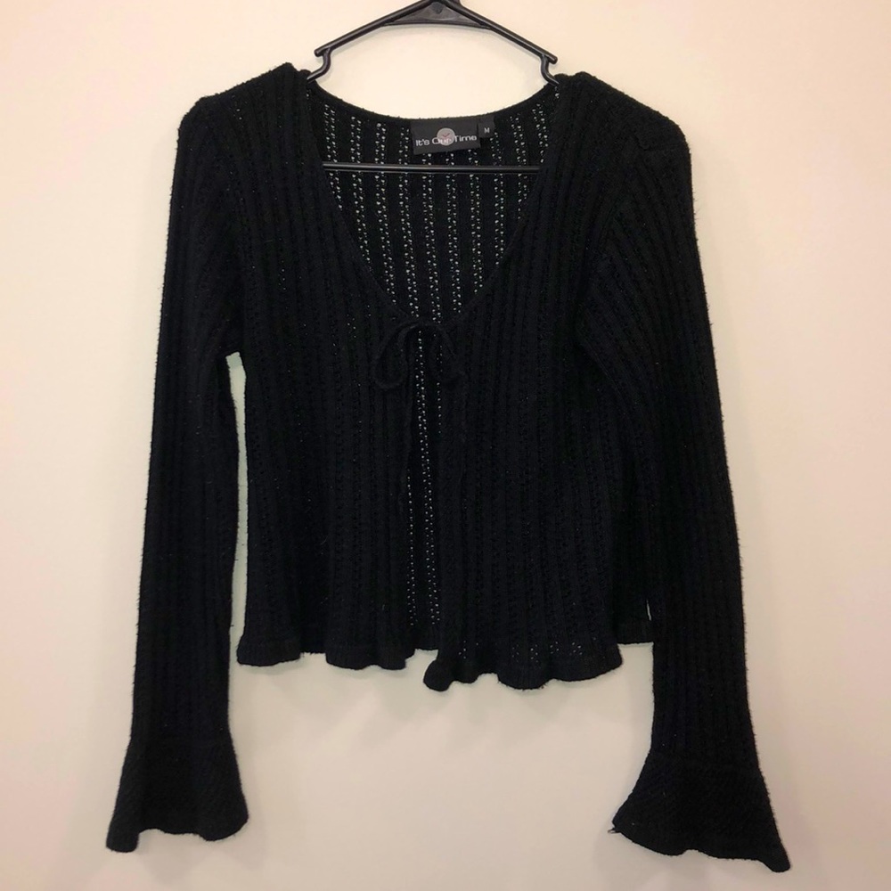 Cute tie front long sleeve shirt!